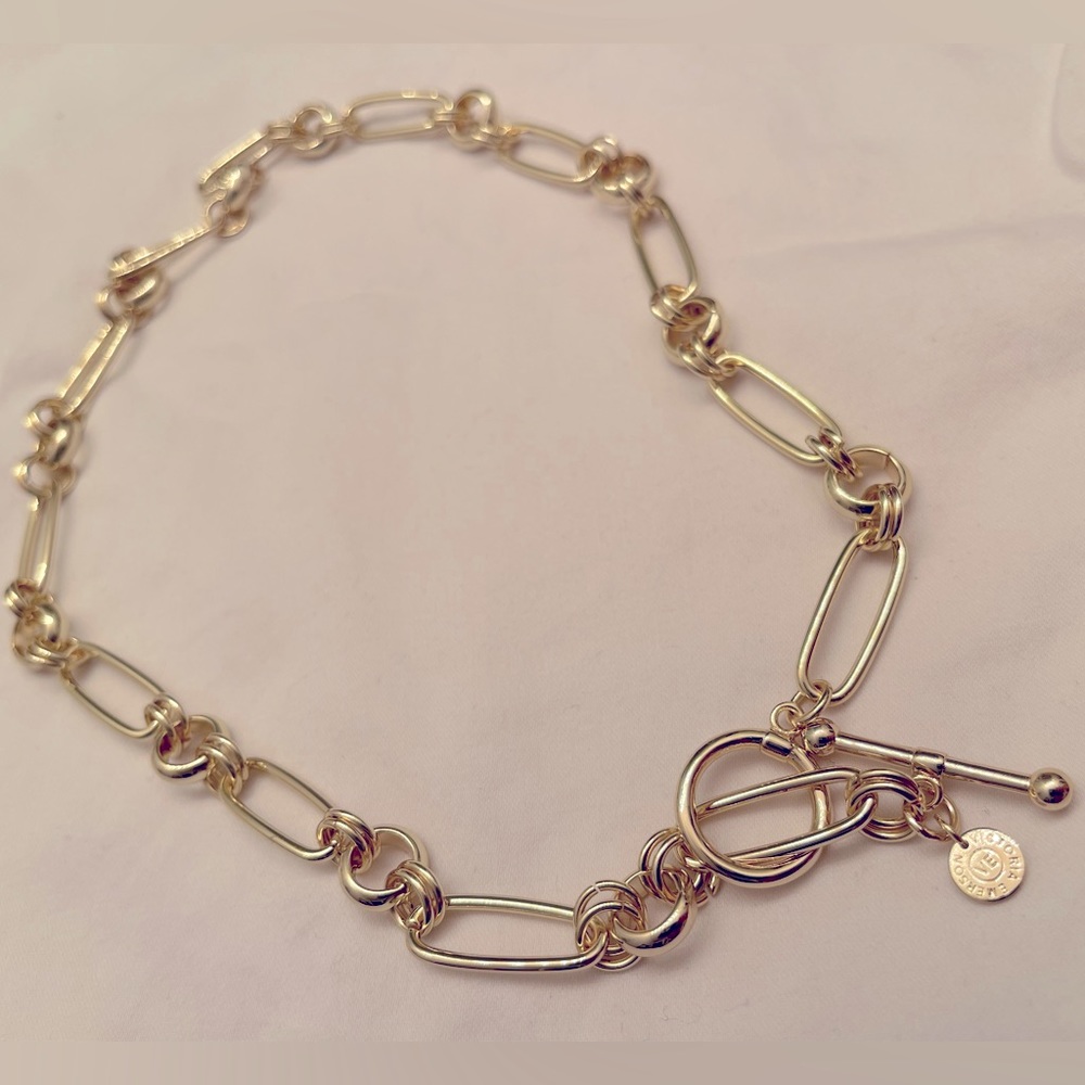 Victoria Emerson Clover Figaro Chunky Chain Necklace